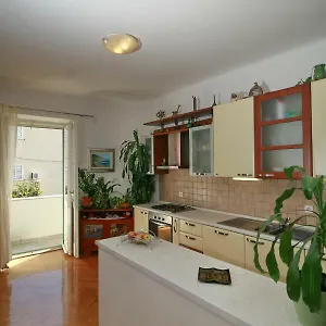 Spacious In The Center Apartment